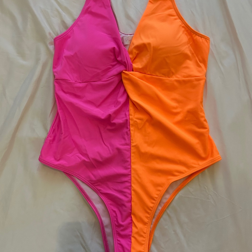 Like new one piece color block swim